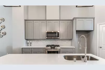 605 W 24th Street, Houston, TX 77008 - Photo 5