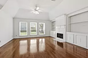 10707 Crestfield Ct, Houston, TX 77070 - Photo 5