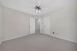 10707 Crestfield Ct, Houston, TX 77070 - Photo 21