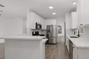 2037 Borthwick Ln, Conroe, TX 77301 - Photo 9