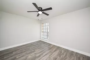 9090 S Braeswood Blvd, Houston, TX 77074 - Photo 17