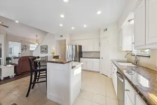422 Windward Way, Tiki Island, TX 77554 - Photo 15