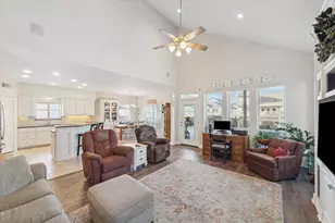 422 Windward Way, Tiki Island, TX 77554 - Photo 9