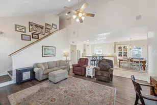 422 Windward Way, Tiki Island, TX 77554 - Photo 11