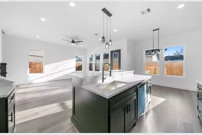 1308 Duff Lane, Houston, TX 77022 - Photo 13