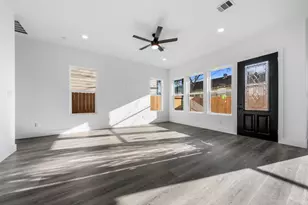 1308 Duff Ln, Houston, TX 77022 - Photo 17