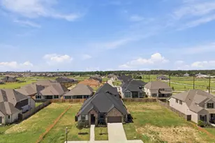 12135 Lk Vw Blvd, Mont Belvieu, TX 77523 - Photo 5