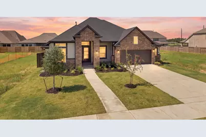 12135 Lake View Boulevard, Mont Belvieu, TX 77523 - Photo 1