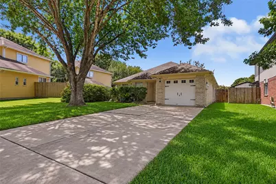 5519 Chisholm Trail, Dickinson, TX 77539 - Photo 3