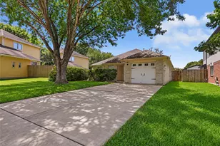 5519 Chisholm Trail, Dickinson, TX 77539 - Photo 3