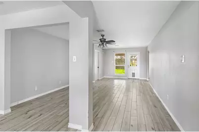 5519 Chisholm Trail, Dickinson, TX 77539 - Photo 11