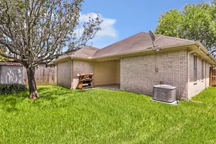 5519 Chisholm Trail, Dickinson, TX 77539 - Photo 9