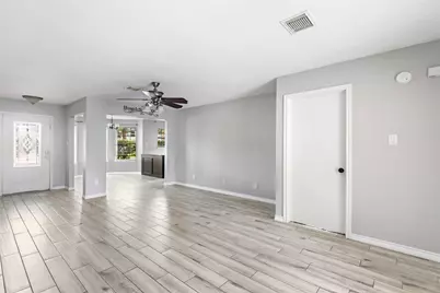 5519 Chisholm Trail, Dickinson, TX 77539 - Photo 15