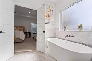 9023 Comal St, Houston, TX 77051 - Photo 7