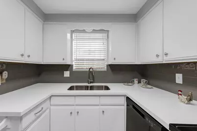 11710 Southlake Drive #6, Houston, TX 77077 - Photo 7
