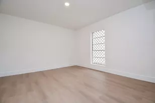 7528 Chevy Chase Dr, Houston, TX 77063 - Photo 29