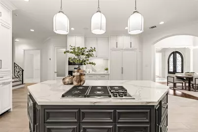 5142 Huckleberry Circle, Houston, TX 77056 - Photo 9