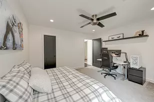 8931 Briar Forest Dr, Houston, TX 77024 - Photo 37