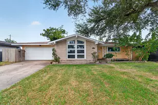 2110 Ridgemore Dr, Houston, TX 77055 - Photo 1