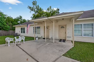 104 Longstreet 1-4 Rd, Willis, TX 77378 - Photo 11