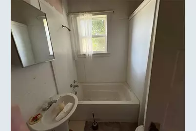 209 W Houston Street, Dayton, TX 77535 - Photo 13