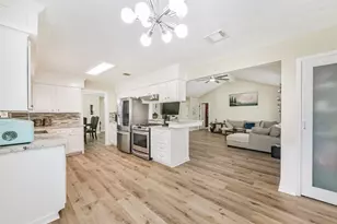 2011 N Palm Ct, Pasadena, TX 77502 - Photo 17