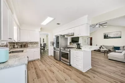 2011 N Palm Court, Pasadena, TX 77502 - Photo 13