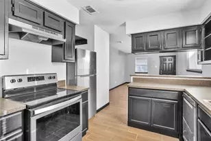 1121 Lovett St, Tomball, TX 77375 - Photo 5