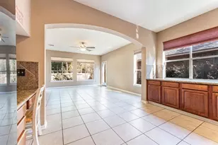 182 N Wimberly Way, The Woodlands, TX 77385 - Photo 5