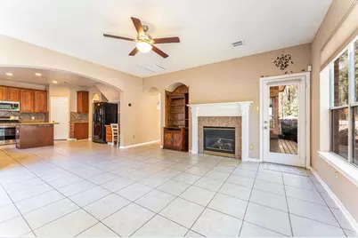 182 N Wimberly Way, The Woodlands, TX 77385 - Photo 9