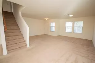 310 Falling Pine Dr, Conroe, TX 77304 - Photo 3