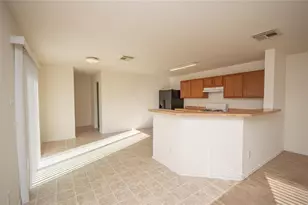 310 Falling Pine Dr, Conroe, TX 77304 - Photo 5