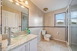 16326 Virginia Grace Dr, Sugar Land, TX 77498 - Photo 15