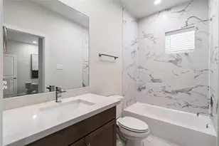 3925 Willowbend Pt Dr, Houston, TX 77025 - Photo 25