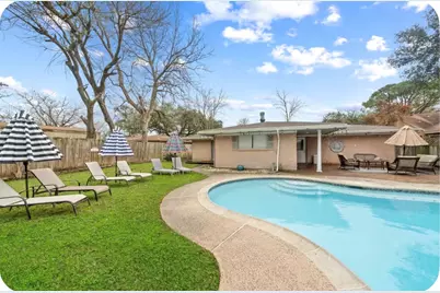 716 San Jacinto Avenue, Texas City, TX 77590 - Photo 1