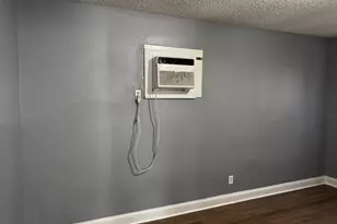 5526 Stonewall St, Houston, TX 77020 - Photo 9