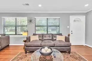 2107 Wakefield Dr, Houston, TX 77018 - Photo 5
