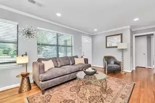 2107 Wakefield Dr, Houston, TX 77018 - Photo 3