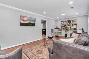 2107 Wakefield Dr, Houston, TX 77018 - Photo 9