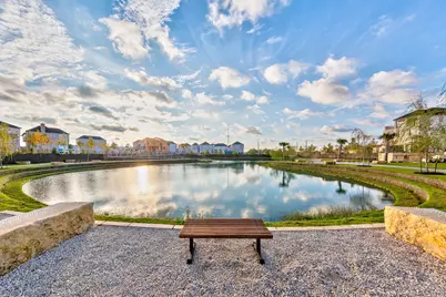 5929 Cottage Grove Lake Drive, Houston, TX 77007 - Photo 7