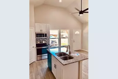 11907 Nelwood Street, Willis, TX 77318 - Photo 5