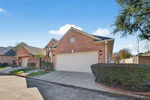 8023 Oakwood Hollow St, Houston, TX 77040 - Photo 5