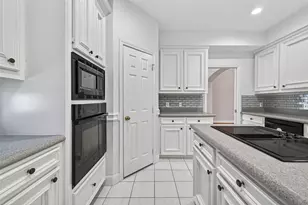 8023 Oakwood Hollow St, Houston, TX 77040 - Photo 27