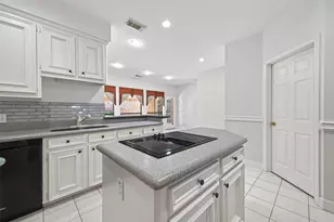 8023 Oakwood Hollow St, Houston, TX 77040 - Photo 29