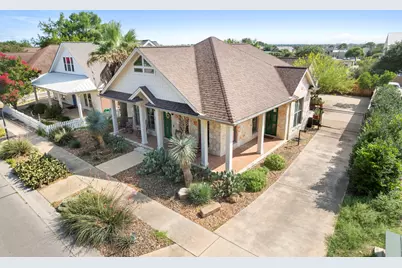 2277 Gruene Lake Drive, New Braunfels, TX 78130 - Photo 3