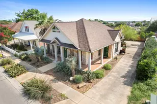 2277 Gruene Lake Dr, New Braunfels, TX 78130 - Photo 3