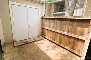 8100 Cambridge St, Houston, TX 77054 - Photo 29