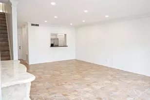290 Wilcrest Dr, Houston, TX 77042 - Photo 3