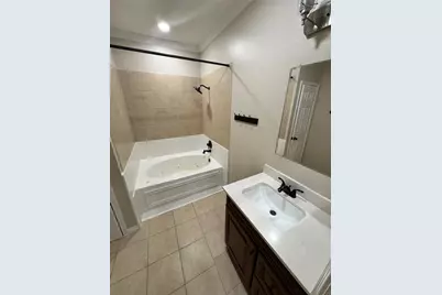 290 Wilcrest Drive, Houston, TX 77042 - Photo 17