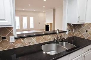 290 Wilcrest Dr, Houston, TX 77042 - Photo 9